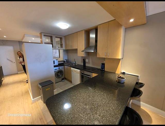 2 BEDROOM APARTMENT FOR SALE IN SANDOWN